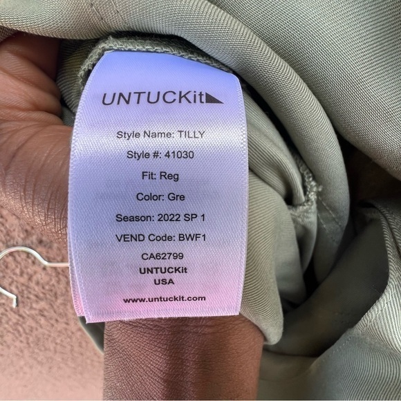 UNTUCKit Jumpsuit  Woman’s size large earthy‎ green minimalist - Picture 12 of 15